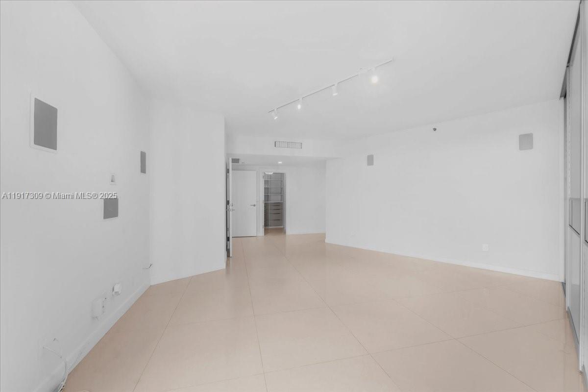 BRISTOL TOWER CONDO - Residential