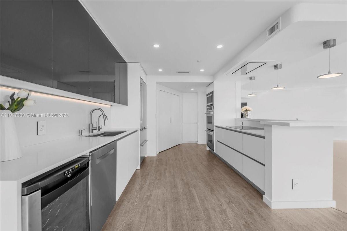 BRISTOL TOWER CONDO - Residential