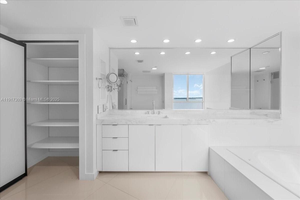 BRISTOL TOWER CONDO - Residential