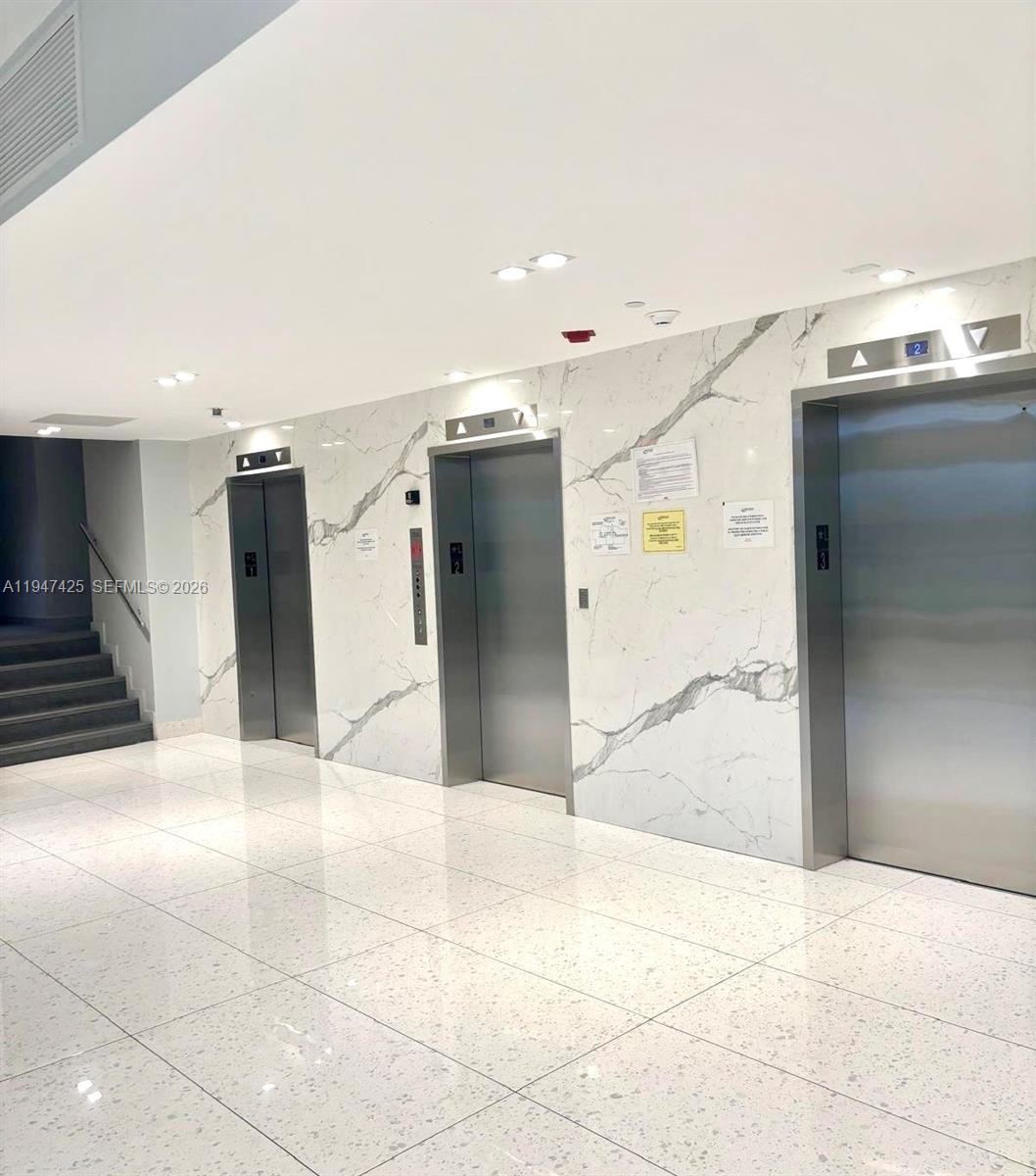 20335 W Country Club Dr 405