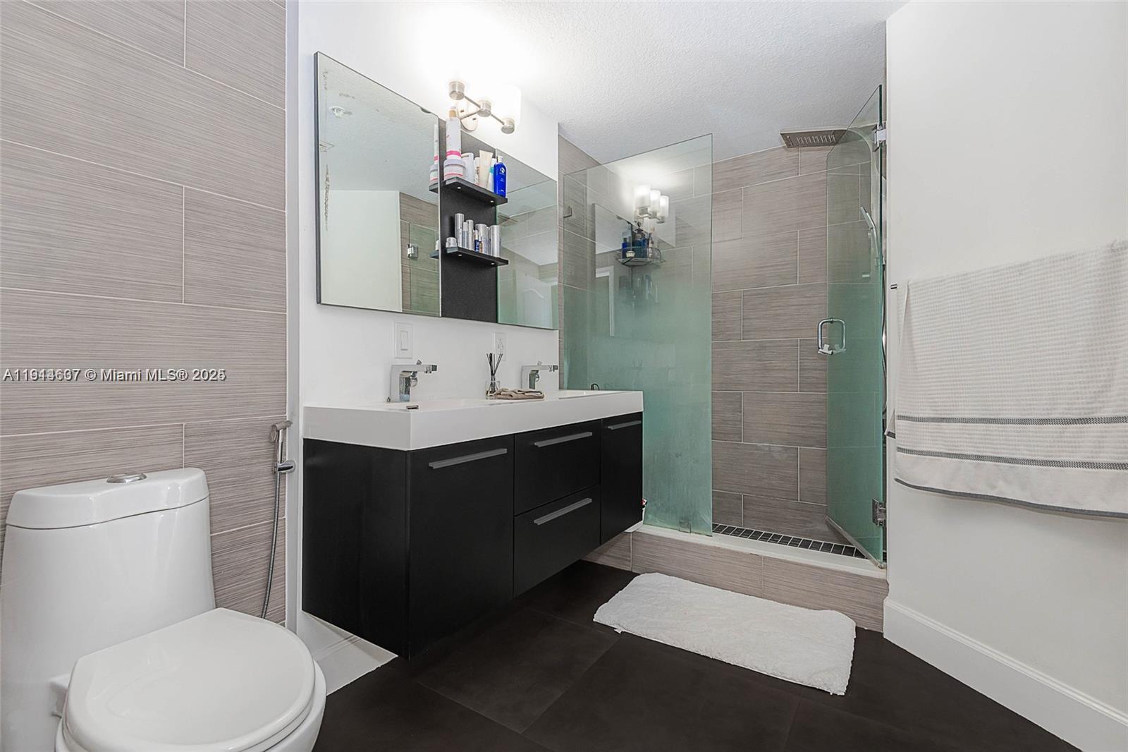 POINCIANA LAKES VILLAS CO - Residential