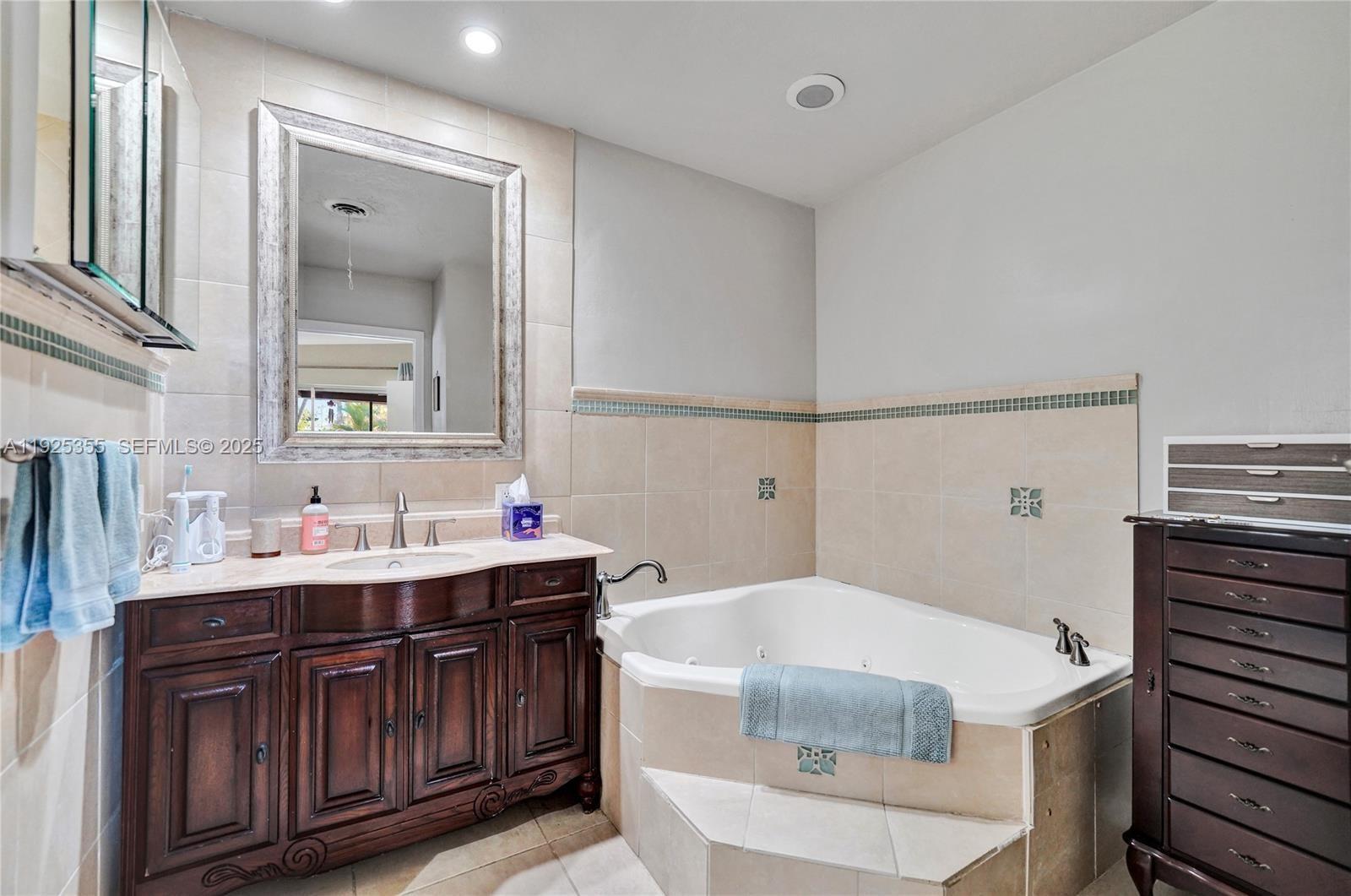 VENETIAN ISLES 2ND SEC - Residential Lease