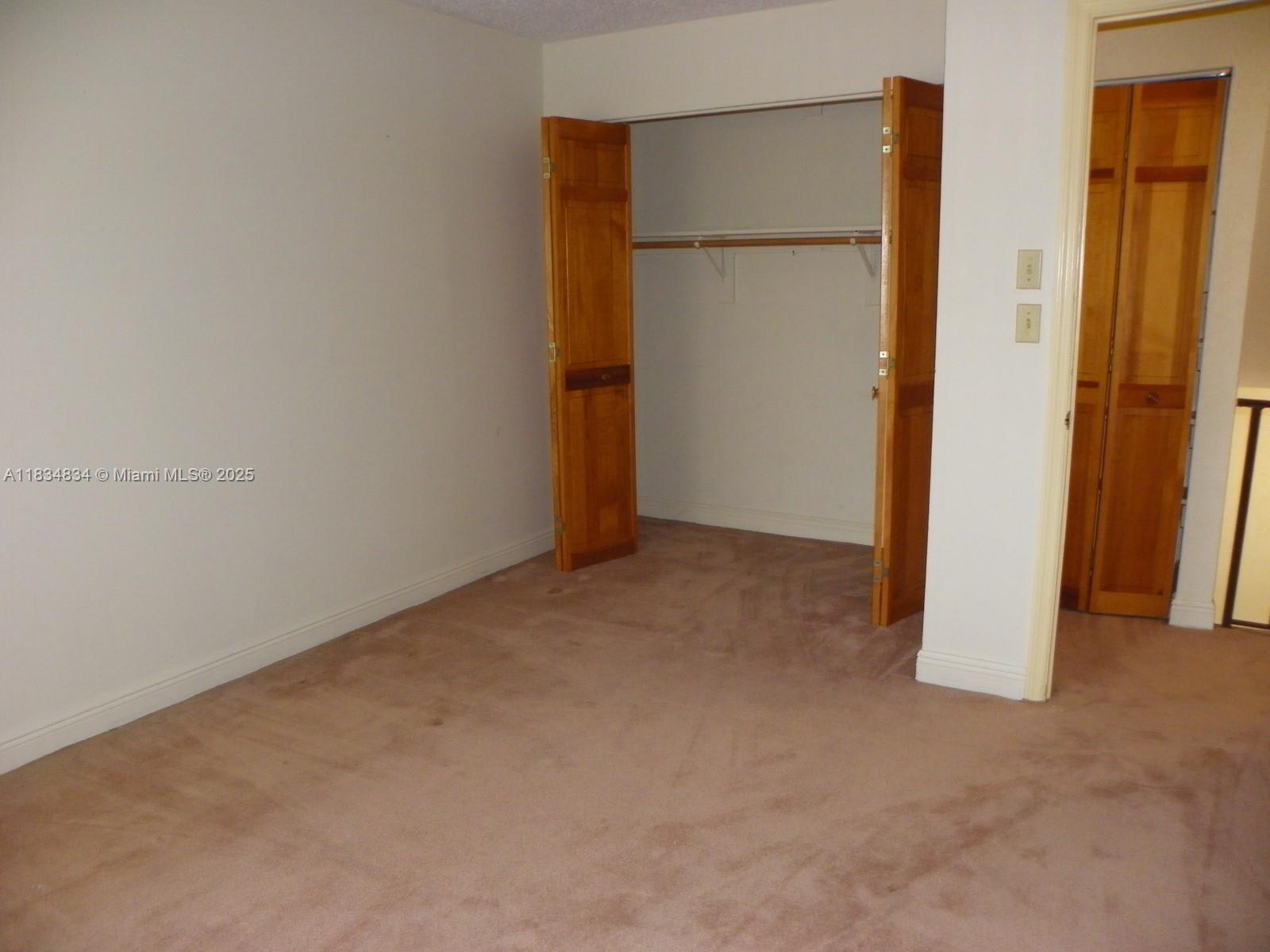 SUNCREST TOWNHOUSE CONDO - Residential