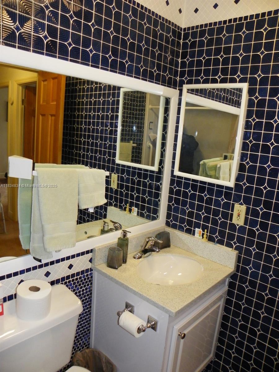 SUNCREST TOWNHOUSE CONDO - Residential