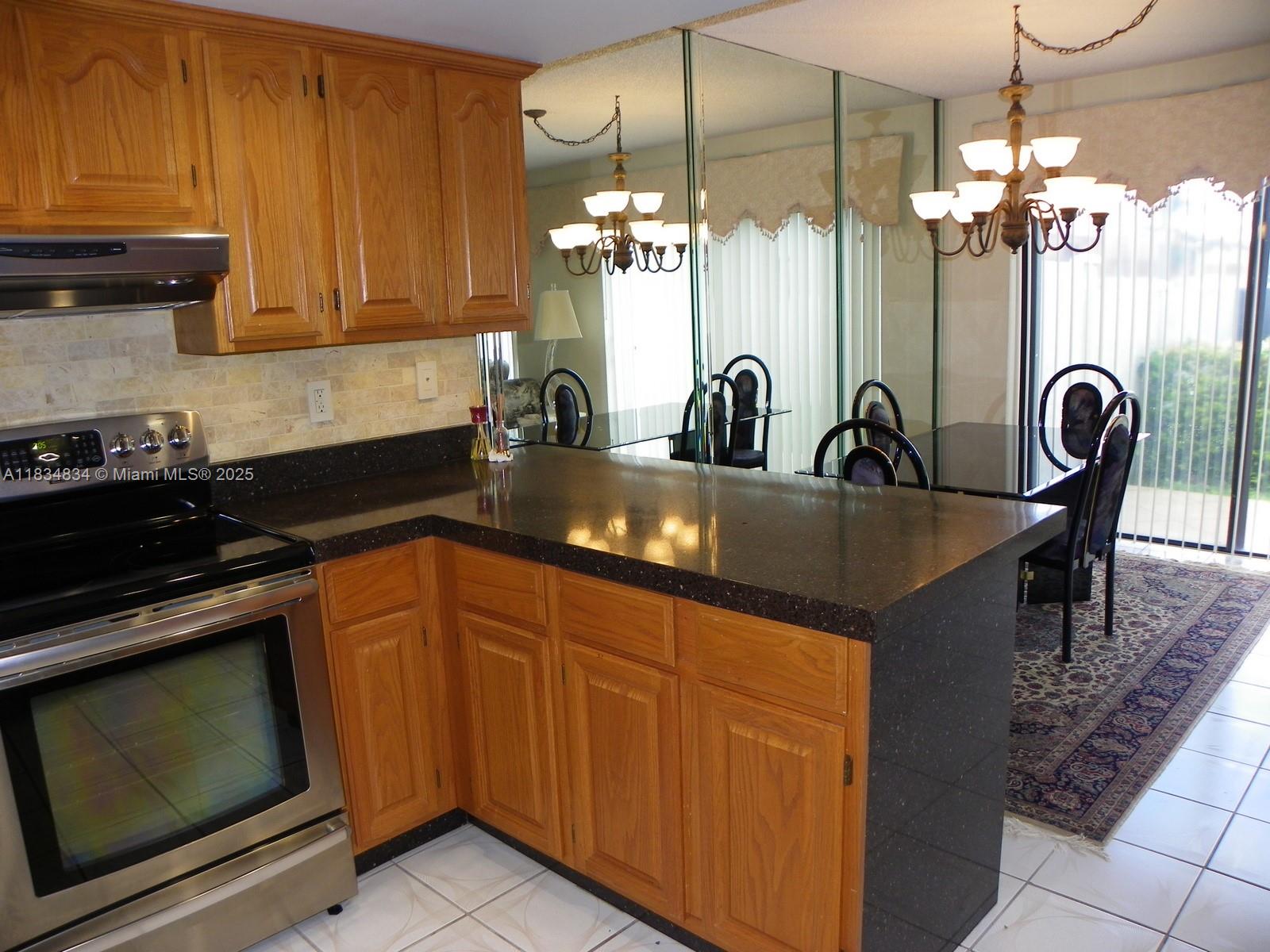 SUNCREST TOWNHOUSE CONDO - Residential