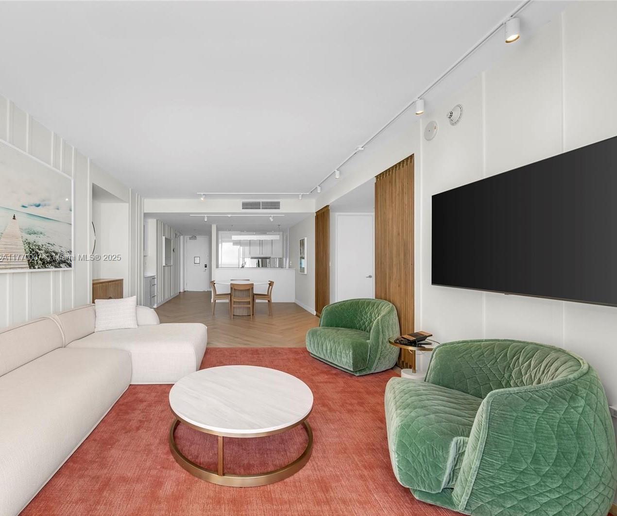 2201 Collins Ave 1604
