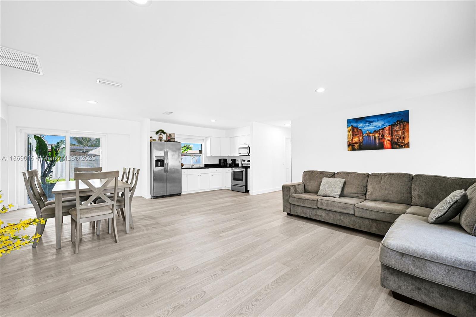 MIRAMAR SEC 14 - Residential