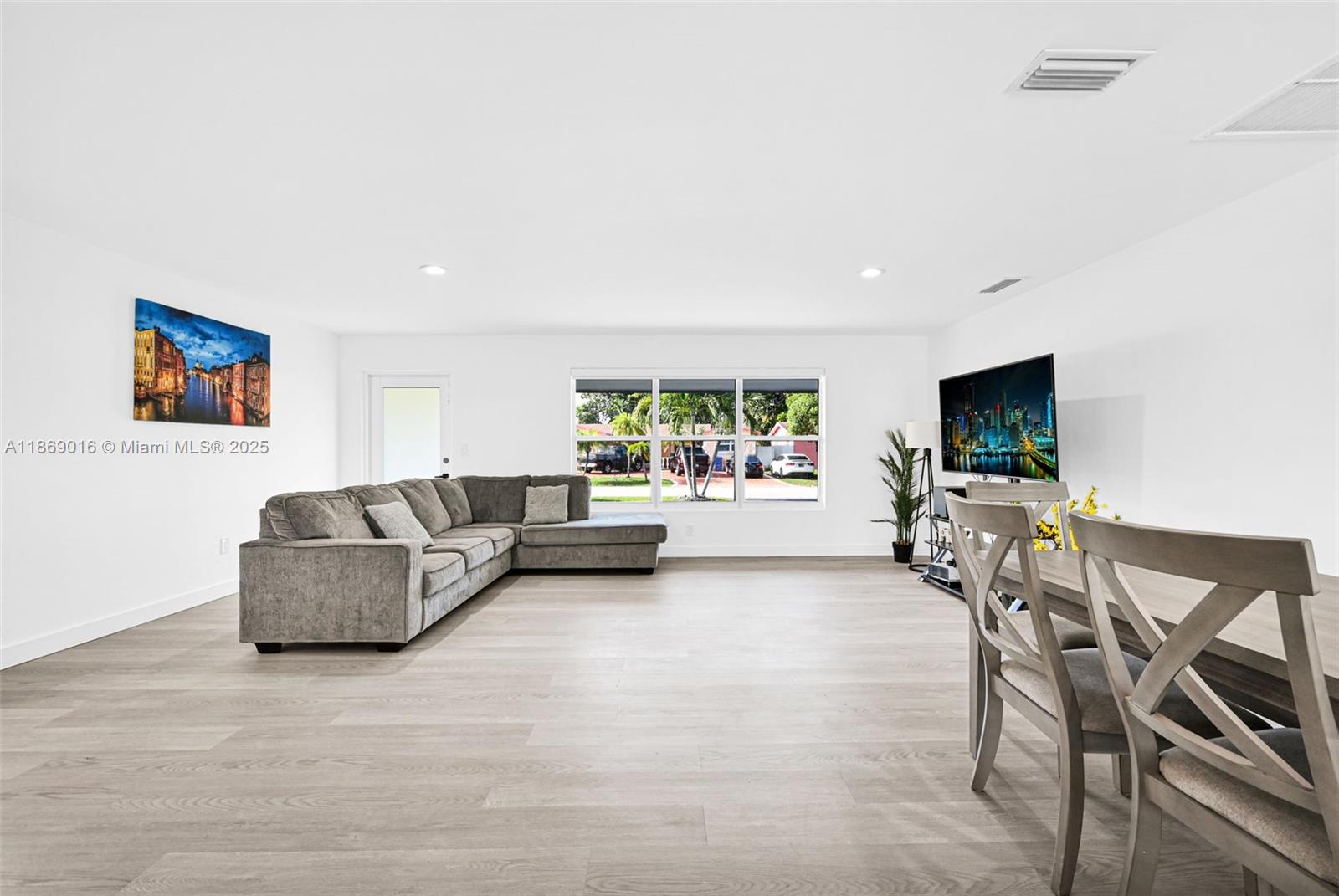 MIRAMAR SEC 14 - Residential