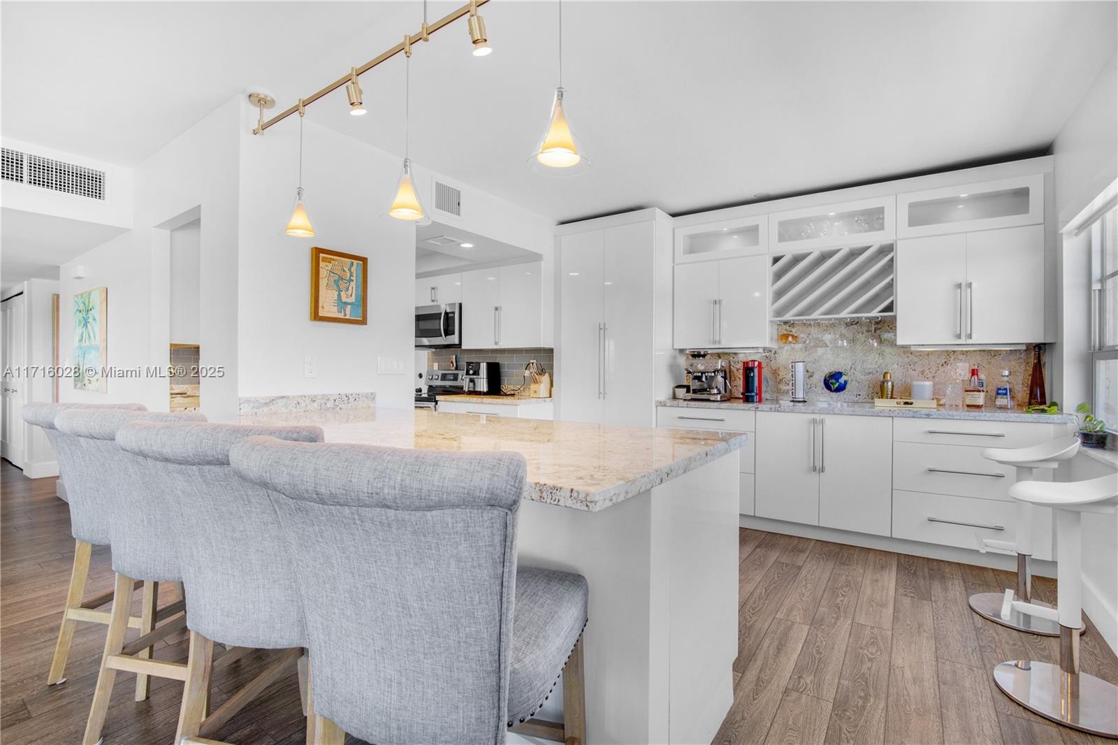 MARINE TOWER CONDO - Residential
