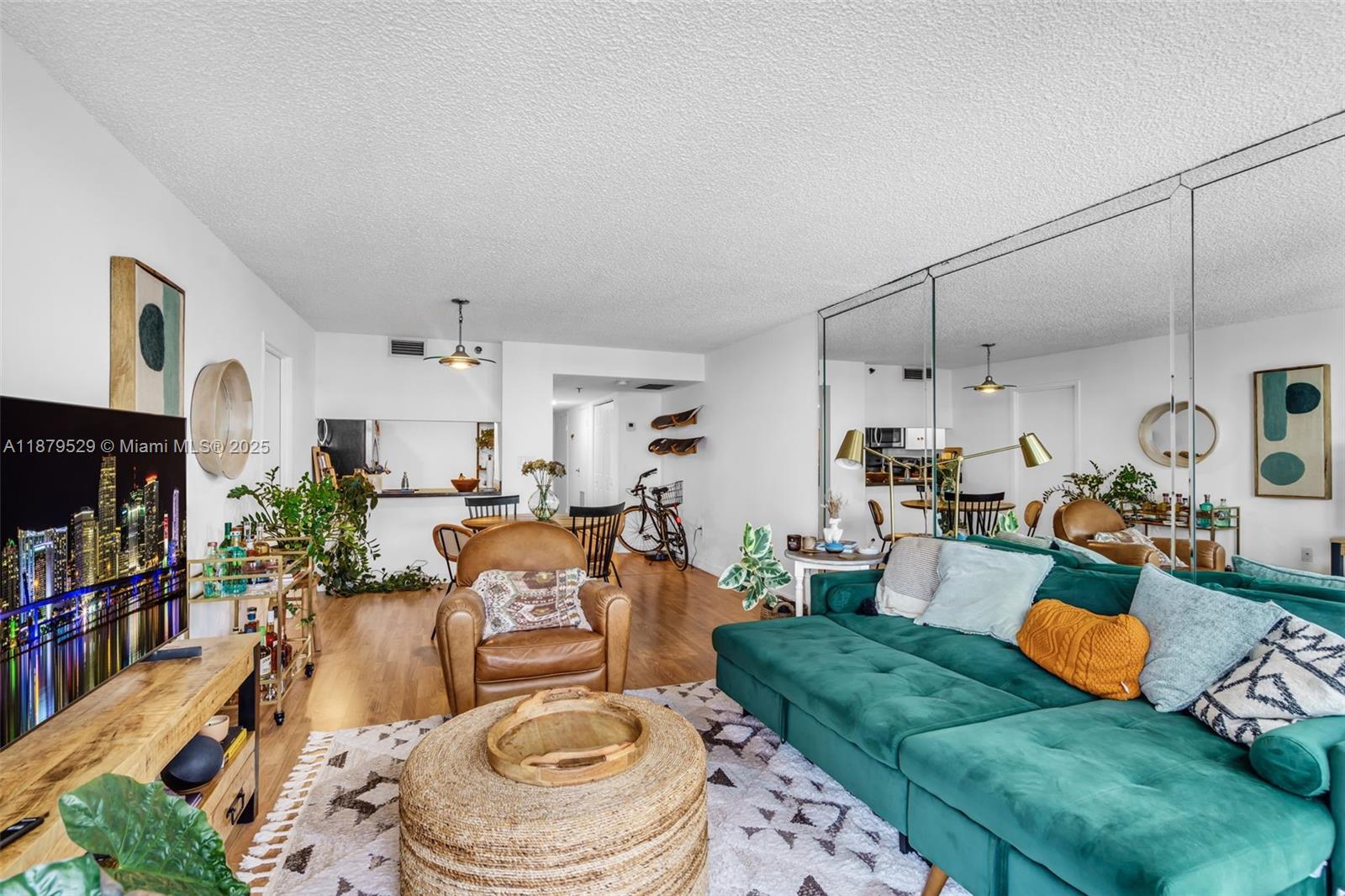 VENETIA CONDO - Residential