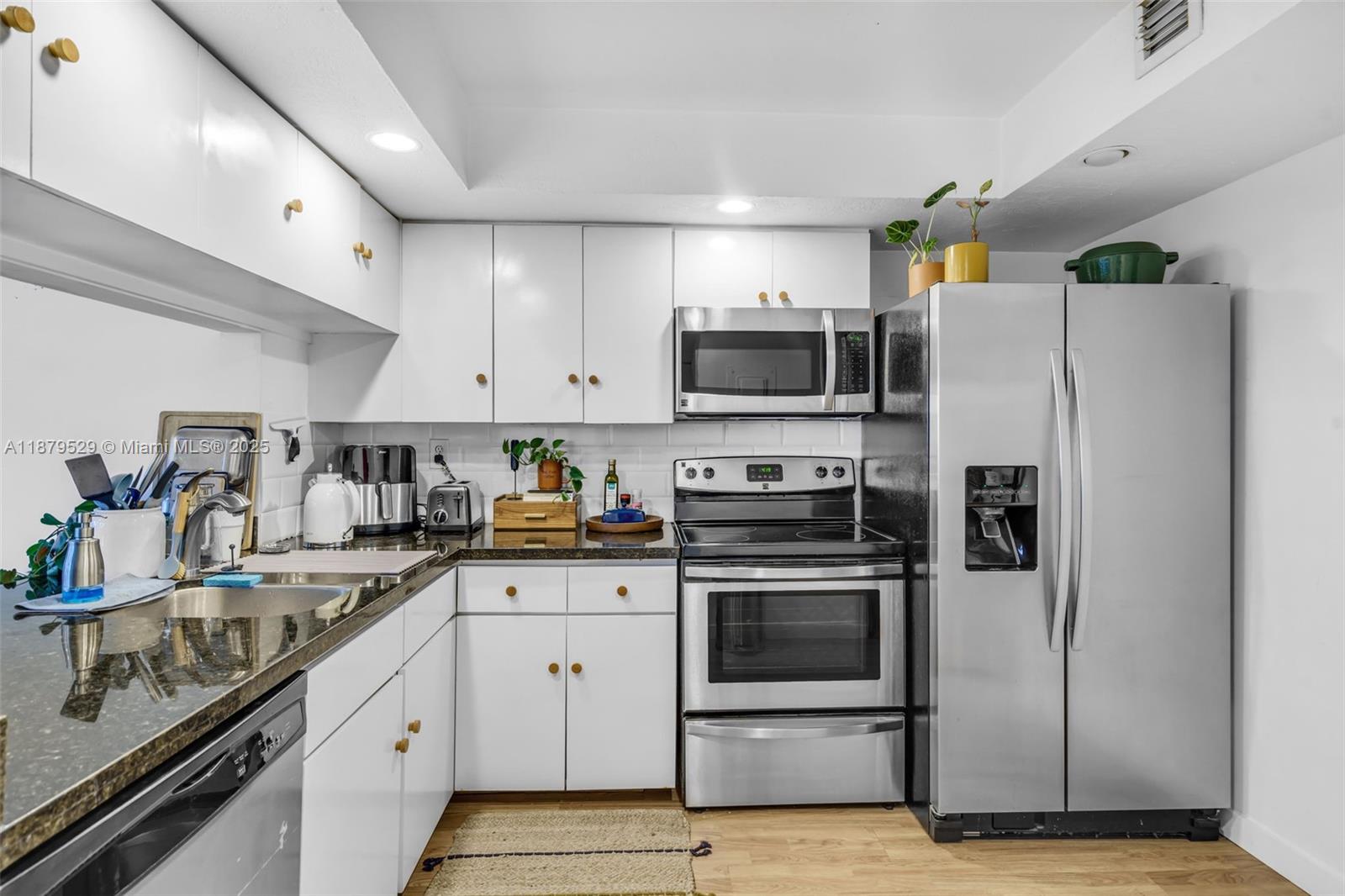 VENETIA CONDO - Residential