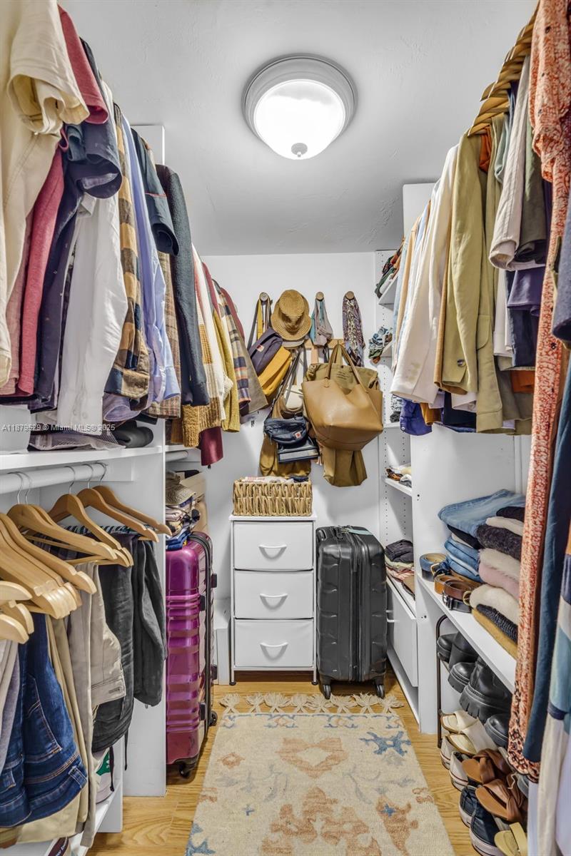 VENETIA CONDO - Residential