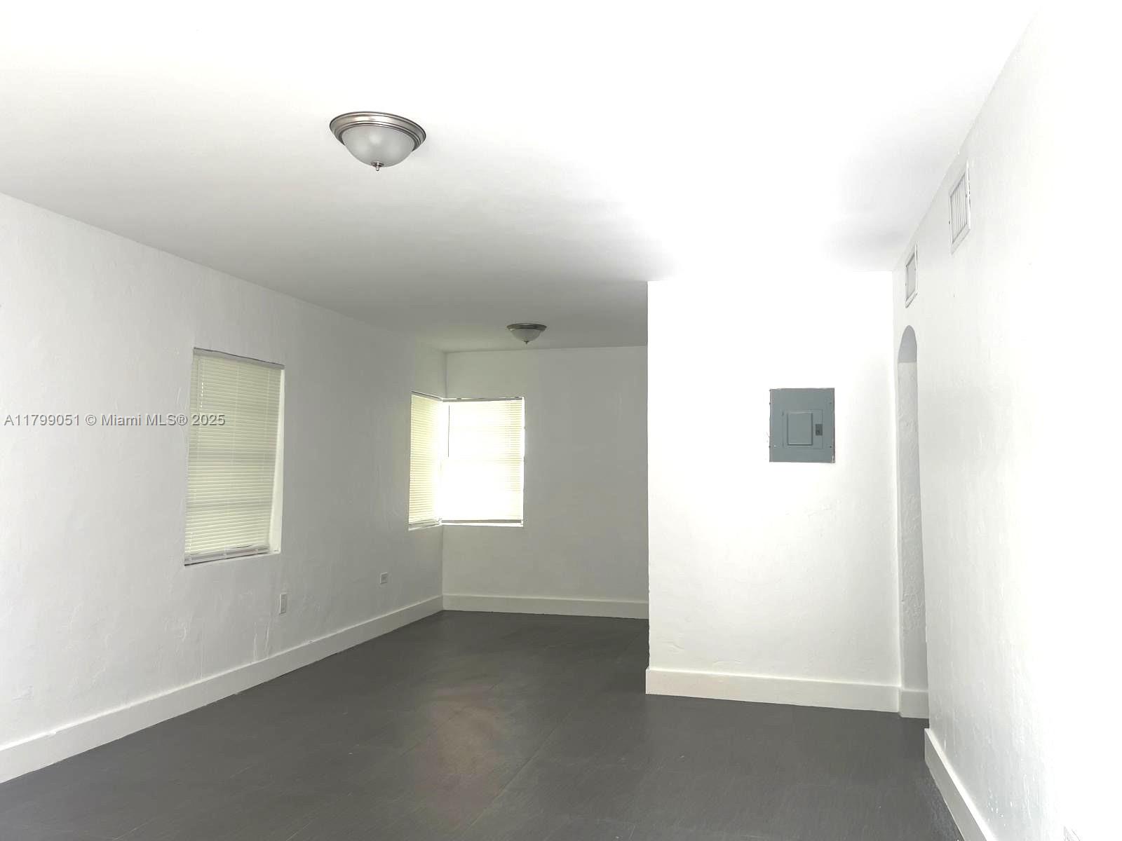 1784 Normandy Dr 4