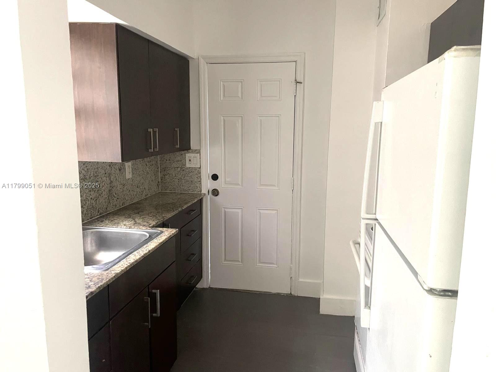 1784 Normandy Dr 4