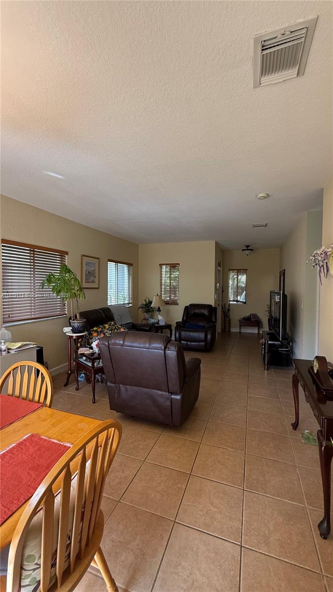 232 SE 32nd Ter