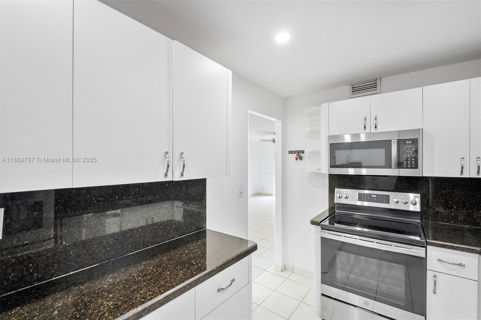 GRANDA DADELAND CONDO - Residential