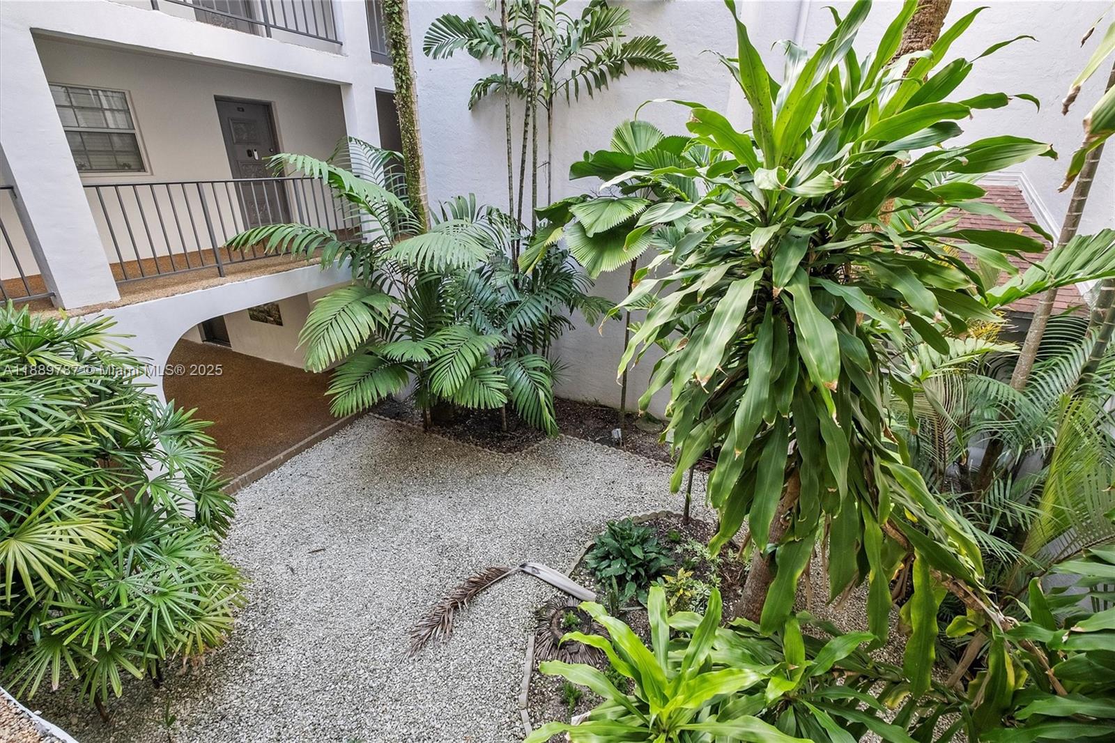 GRANDA DADELAND CONDO - Residential