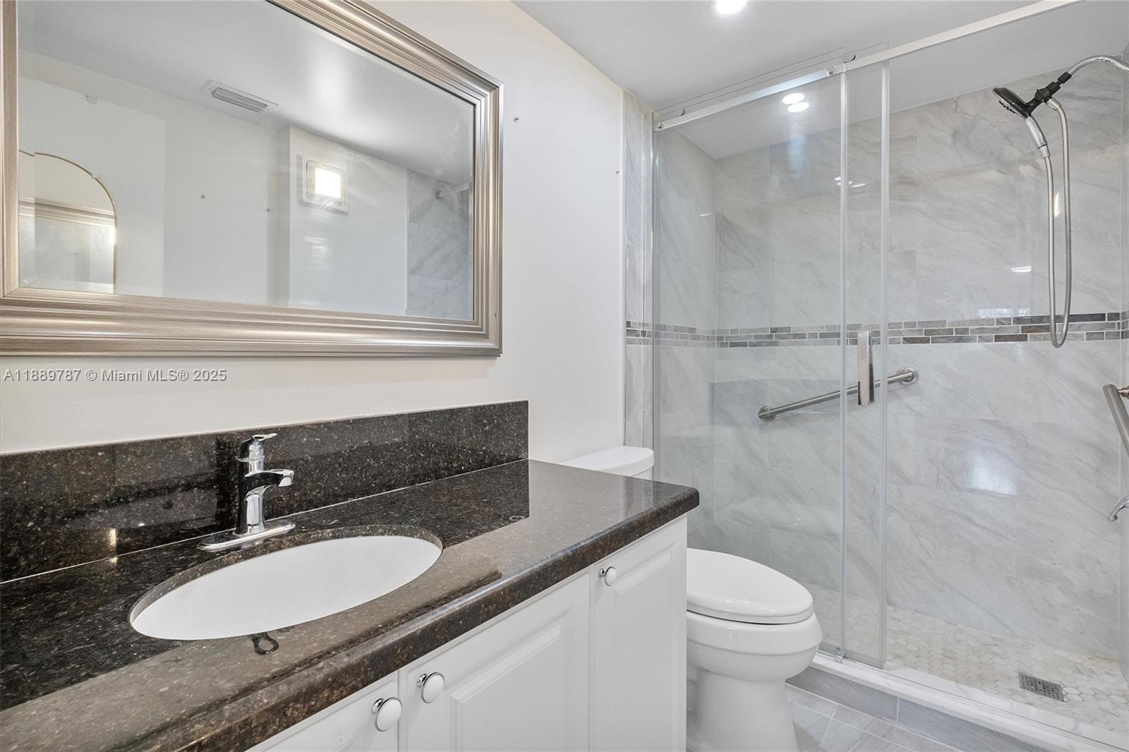 GRANDA DADELAND CONDO - Residential