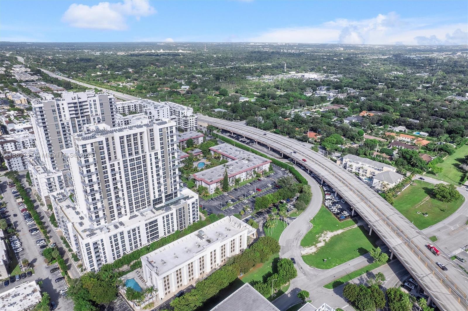 GRANDA DADELAND CONDO - Residential