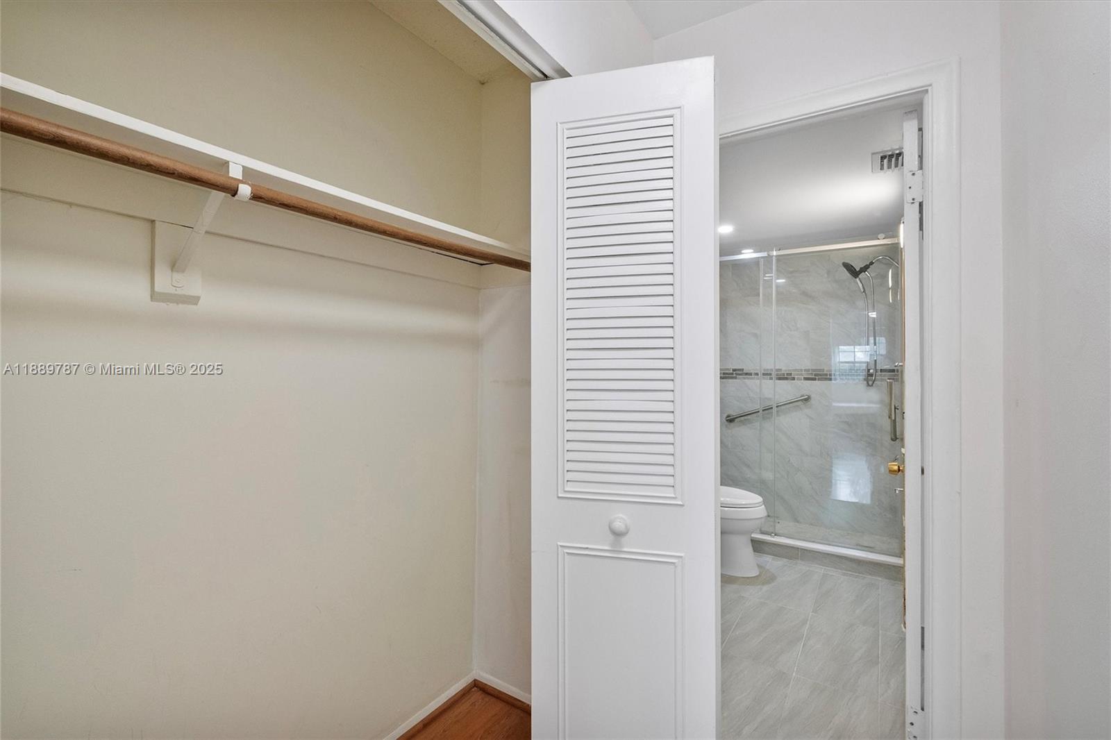 GRANDA DADELAND CONDO - Residential