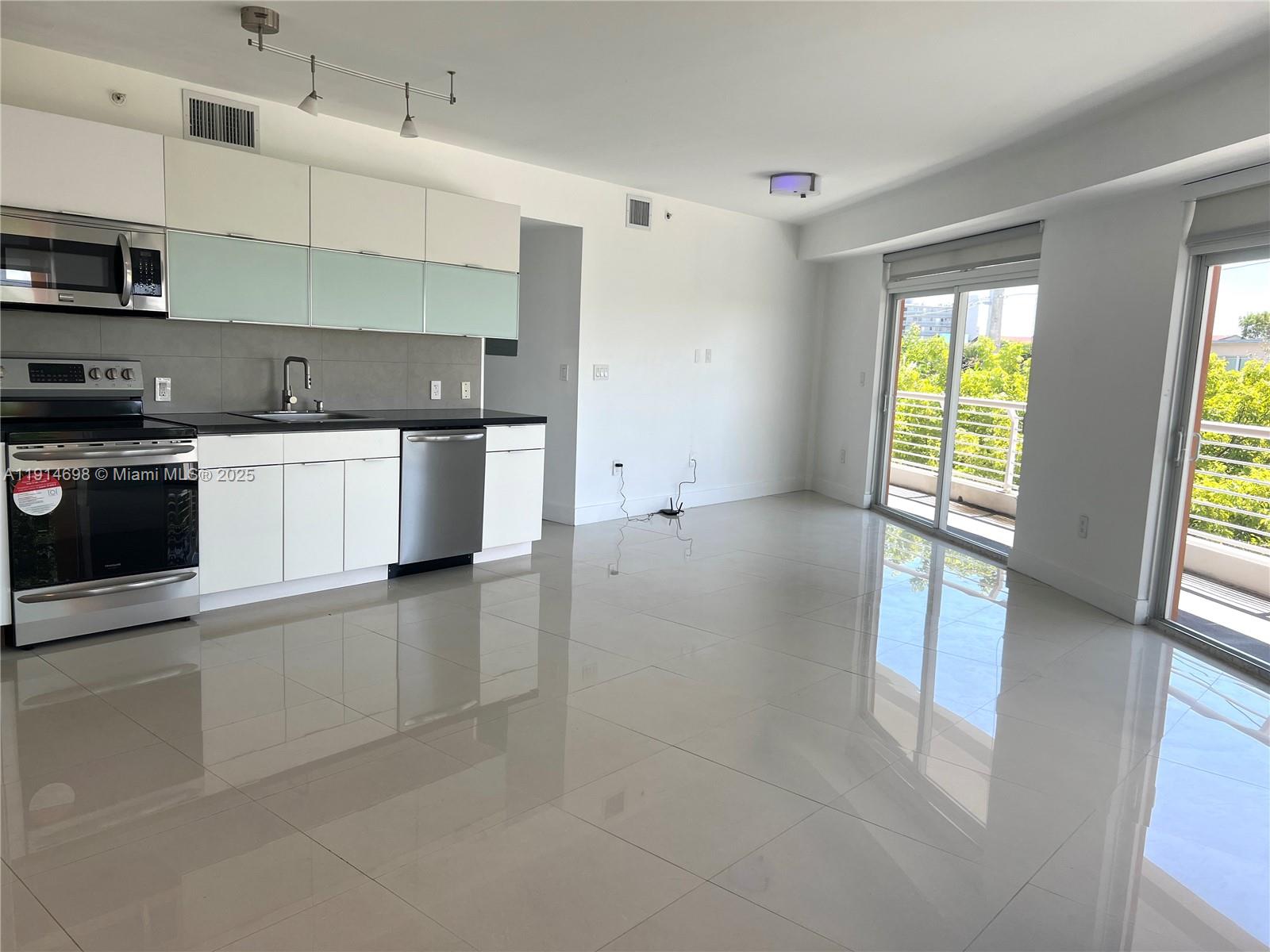 TATUM WATERWAY SUB - Residential Lease