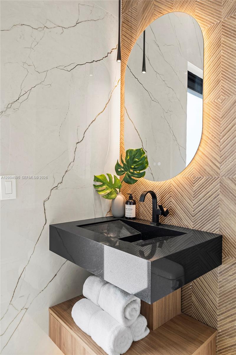 OCEAN VIEW HEIGHTS - Residential