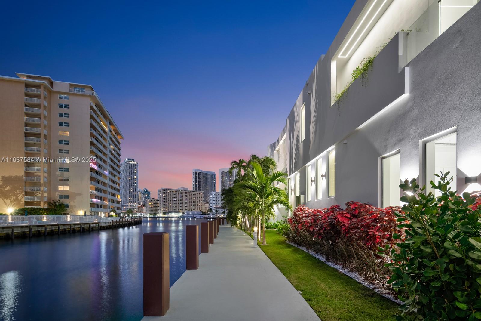 GOLDEN ISLES SEC A REV PL - Residential