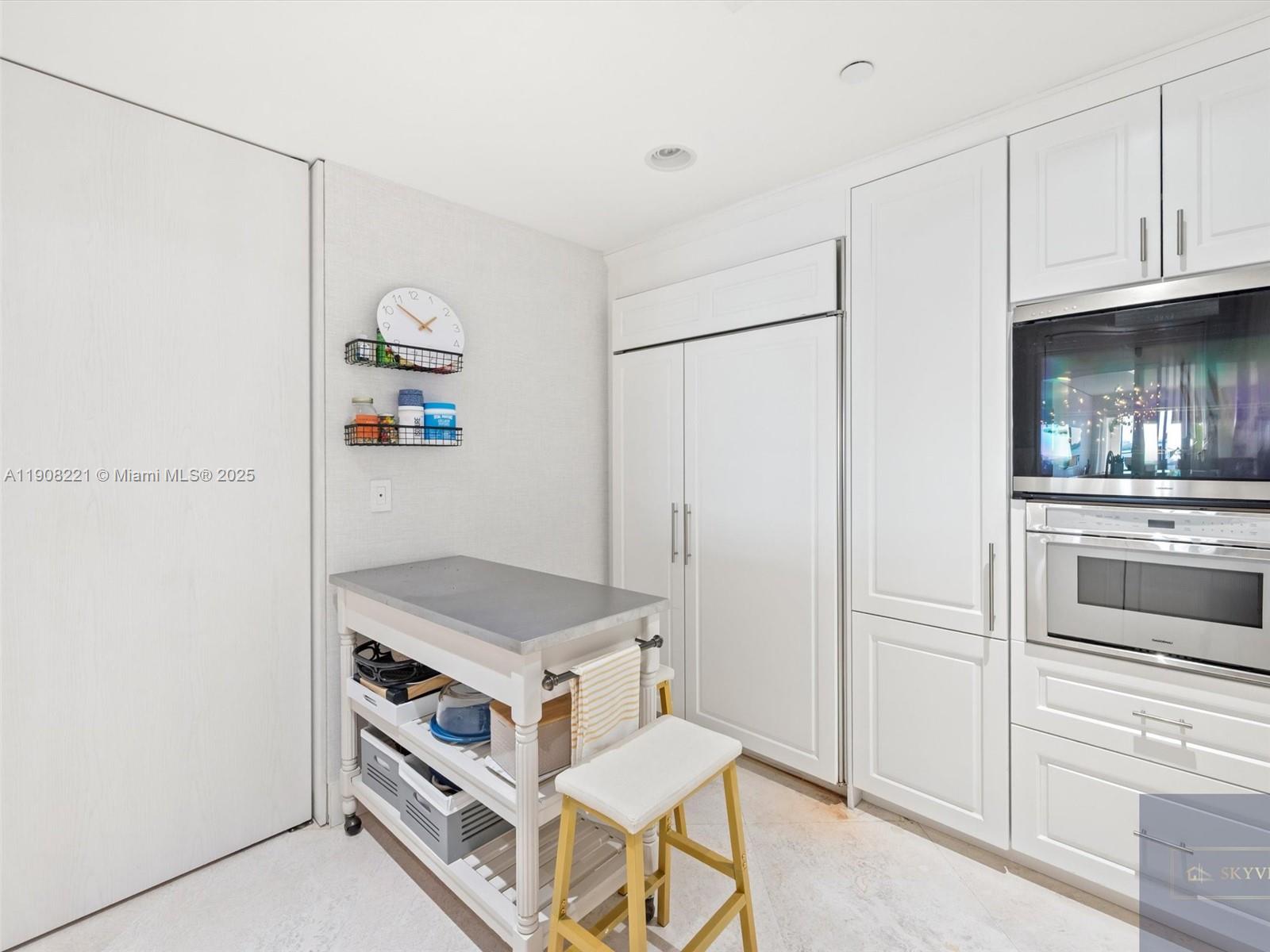 5100 BAYVIEW AT FISHER IS - Residential Lease