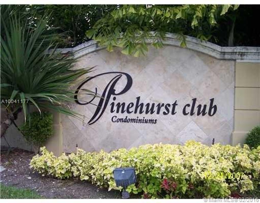 LOOK NO FURTHER!! Spacious 3 / 2 unit in highly sought after Pinehurst Club Condo! Resort style living in this gated community with all the amenities one could ask for: pool, Jacuzzi, BBQ area, gym, racquet ball court, clubhouse and more. Centrally located and close to dinning, shopping, entertainment, shopping, beaches, transportation and so much more.. Do not let this opportunity pass you by come see for yourself what Pinehurst Club has to offer!