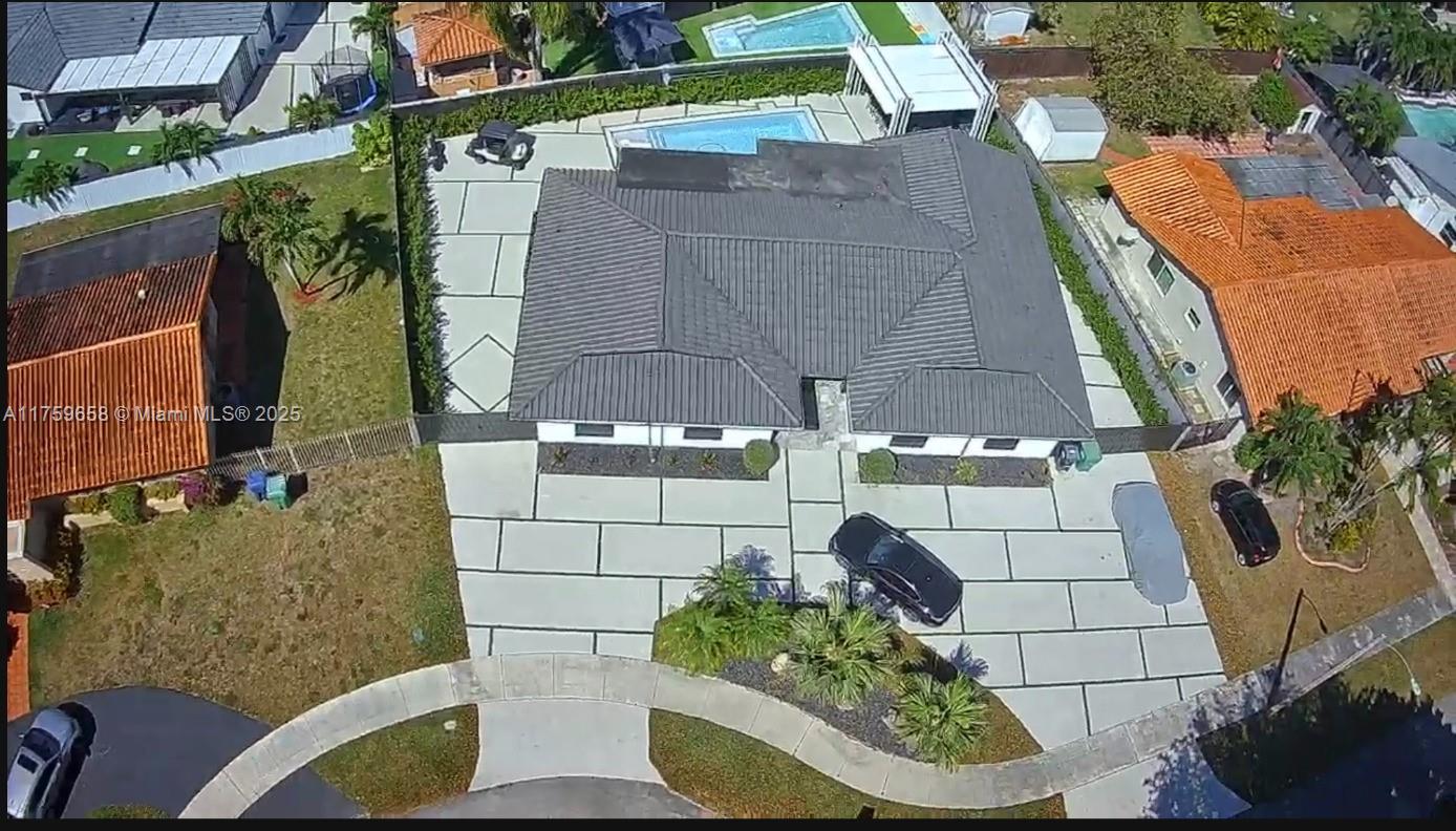 WEST GABLES ESTATES CONDO - Residential