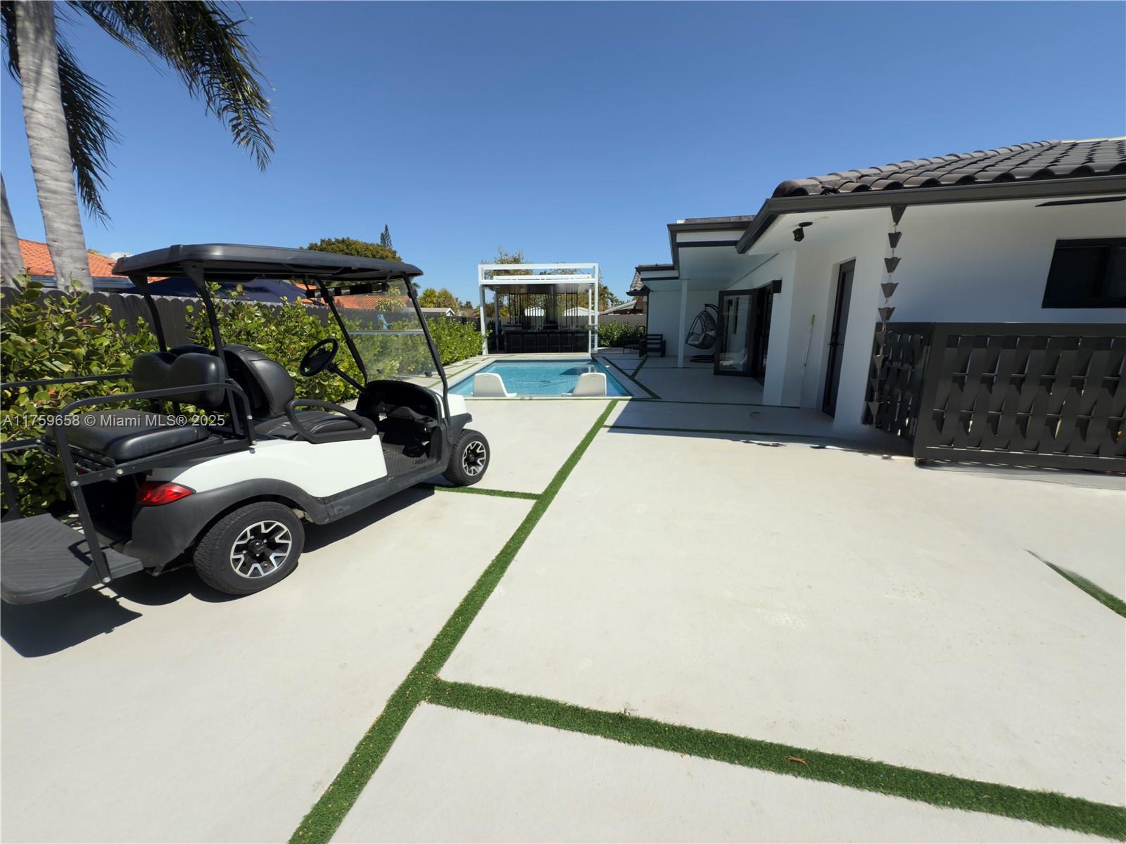 WEST GABLES ESTATES CONDO - Residential