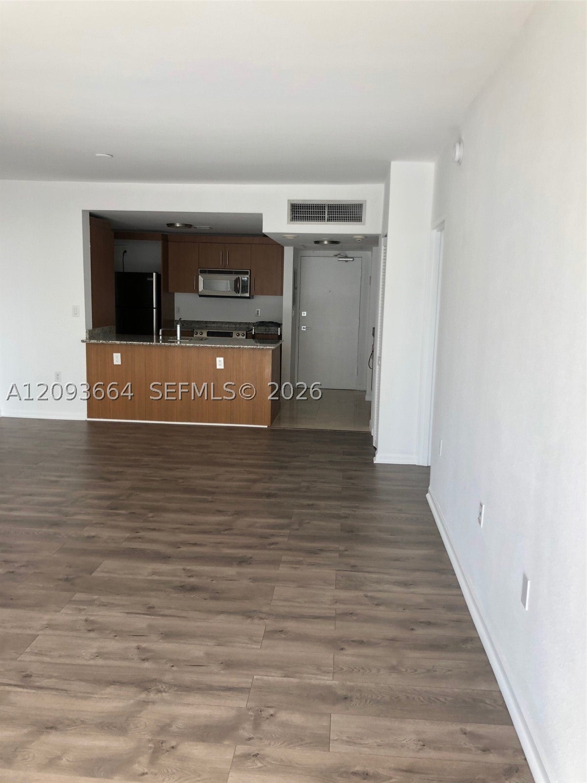 10275 Collins Ave 715