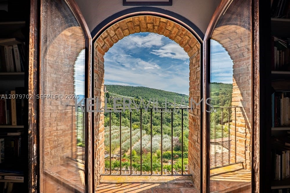 Luxury Villa for Sale in Tuscany Max Mlekus