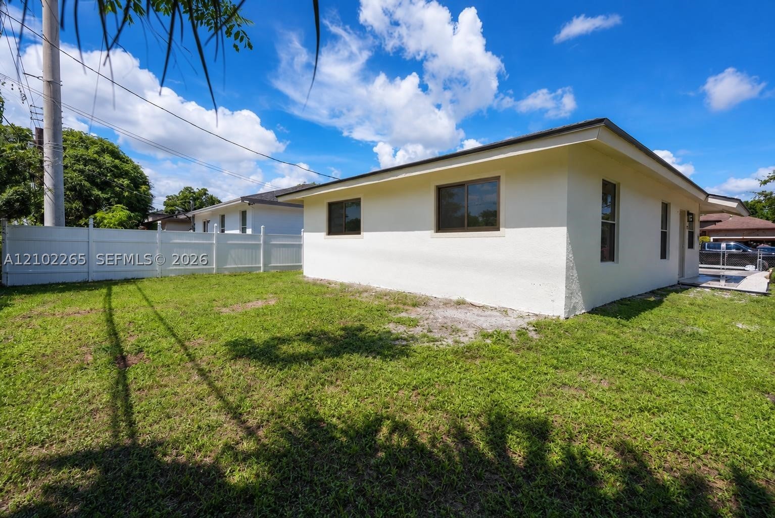 2842 NW 9th Pl