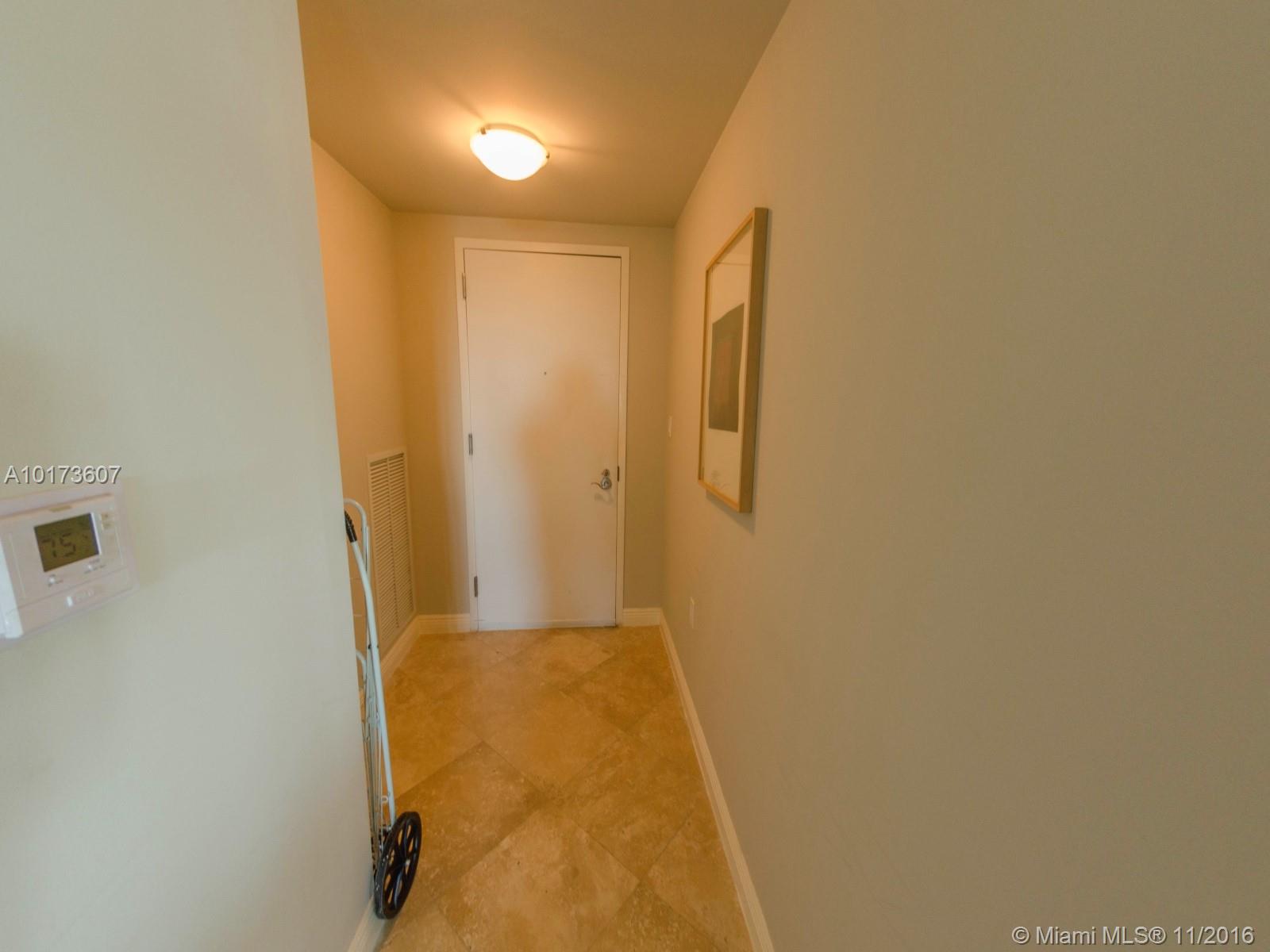 Duo Condo West - Residential Lease