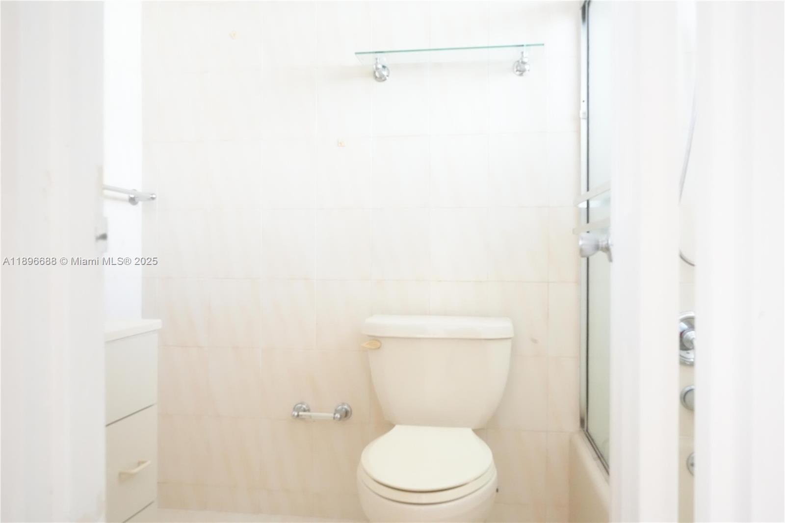 8000 CONDO - Residential