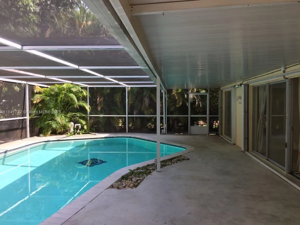 Miami, Florida 33173, United States, 2 Bedrooms Bedrooms, ,2 BathroomsBathrooms,Residential,Active,172376