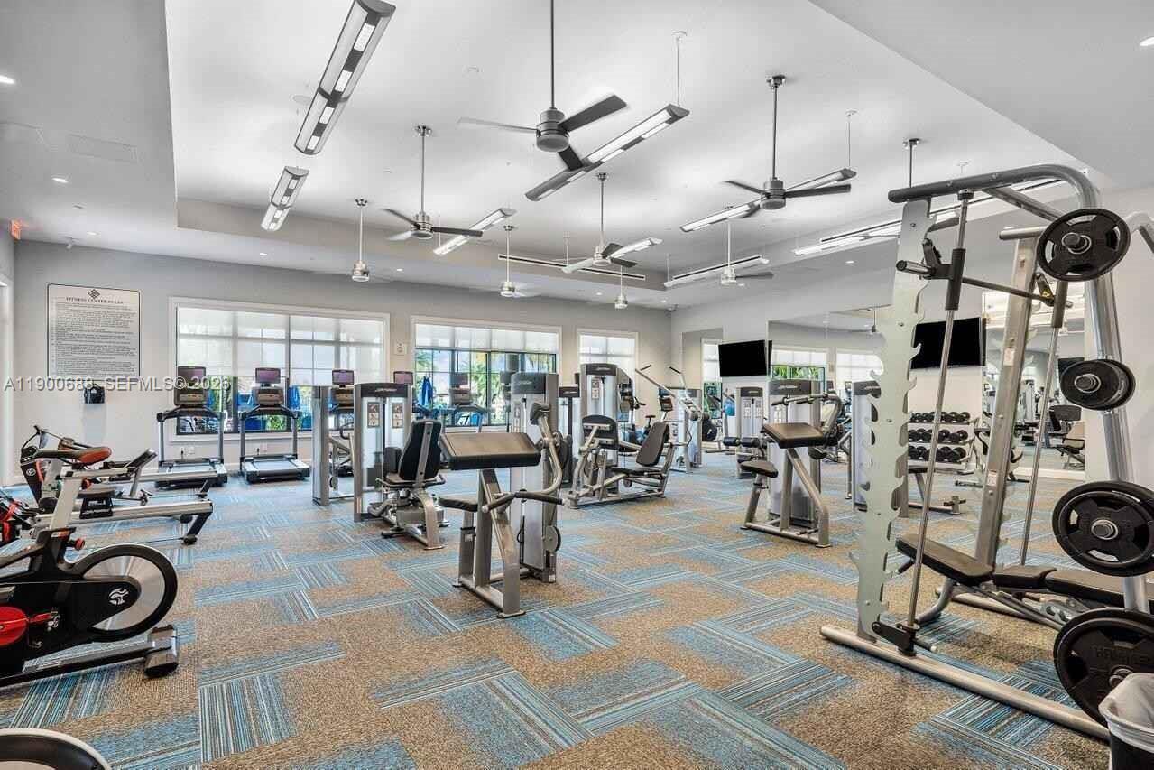 PARKLAND ROYALE - Residential