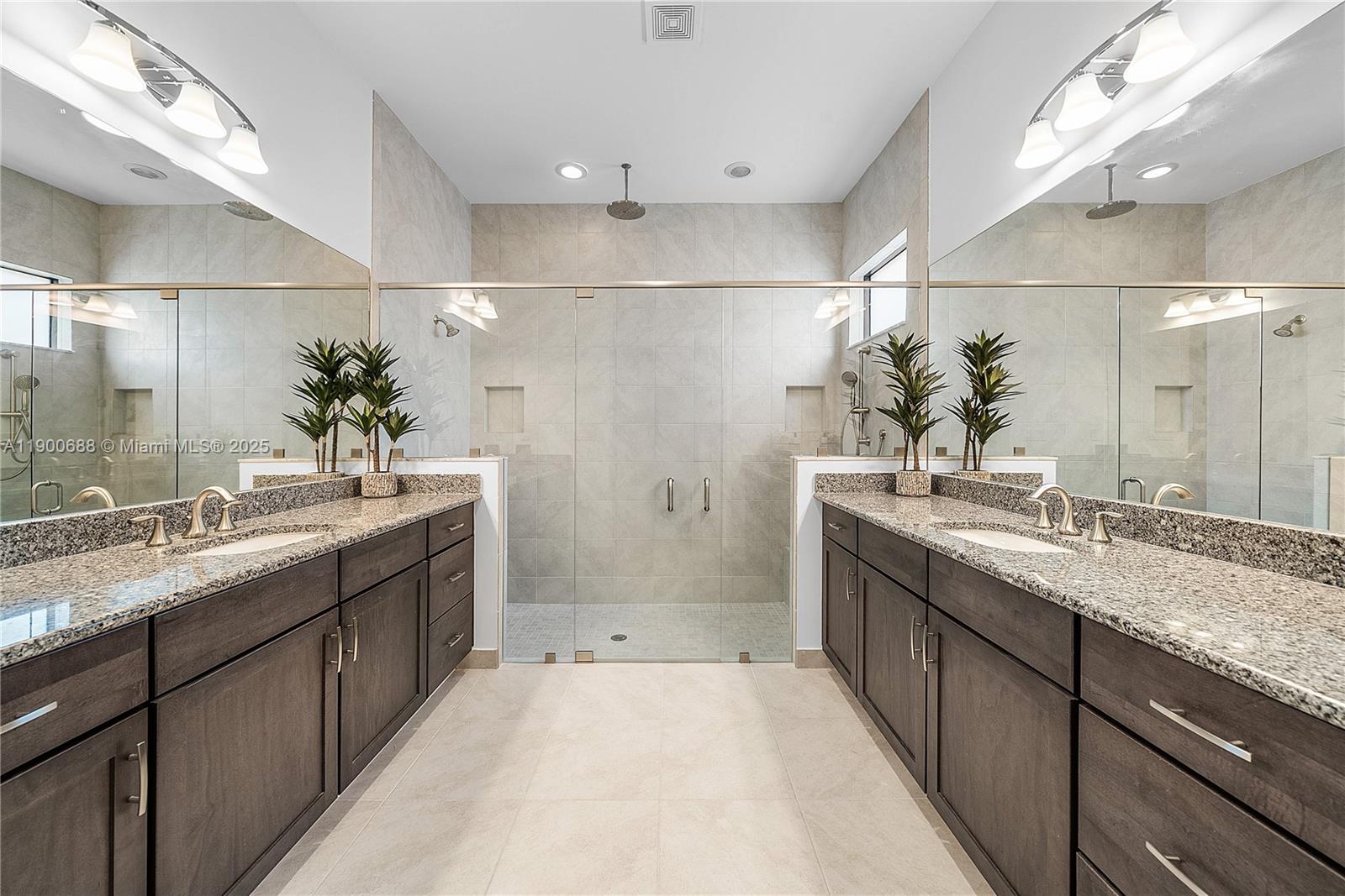 PARKLAND ROYALE - Residential