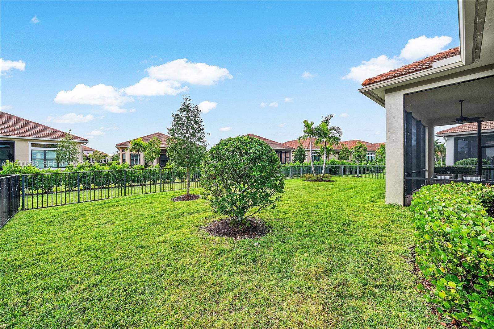 PARKLAND ROYALE - Residential