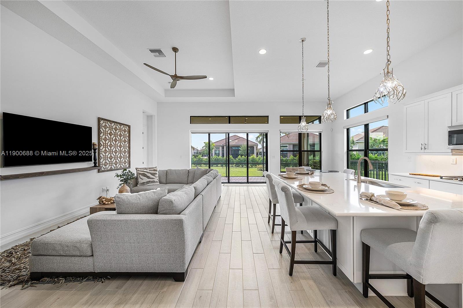 PARKLAND ROYALE - Residential