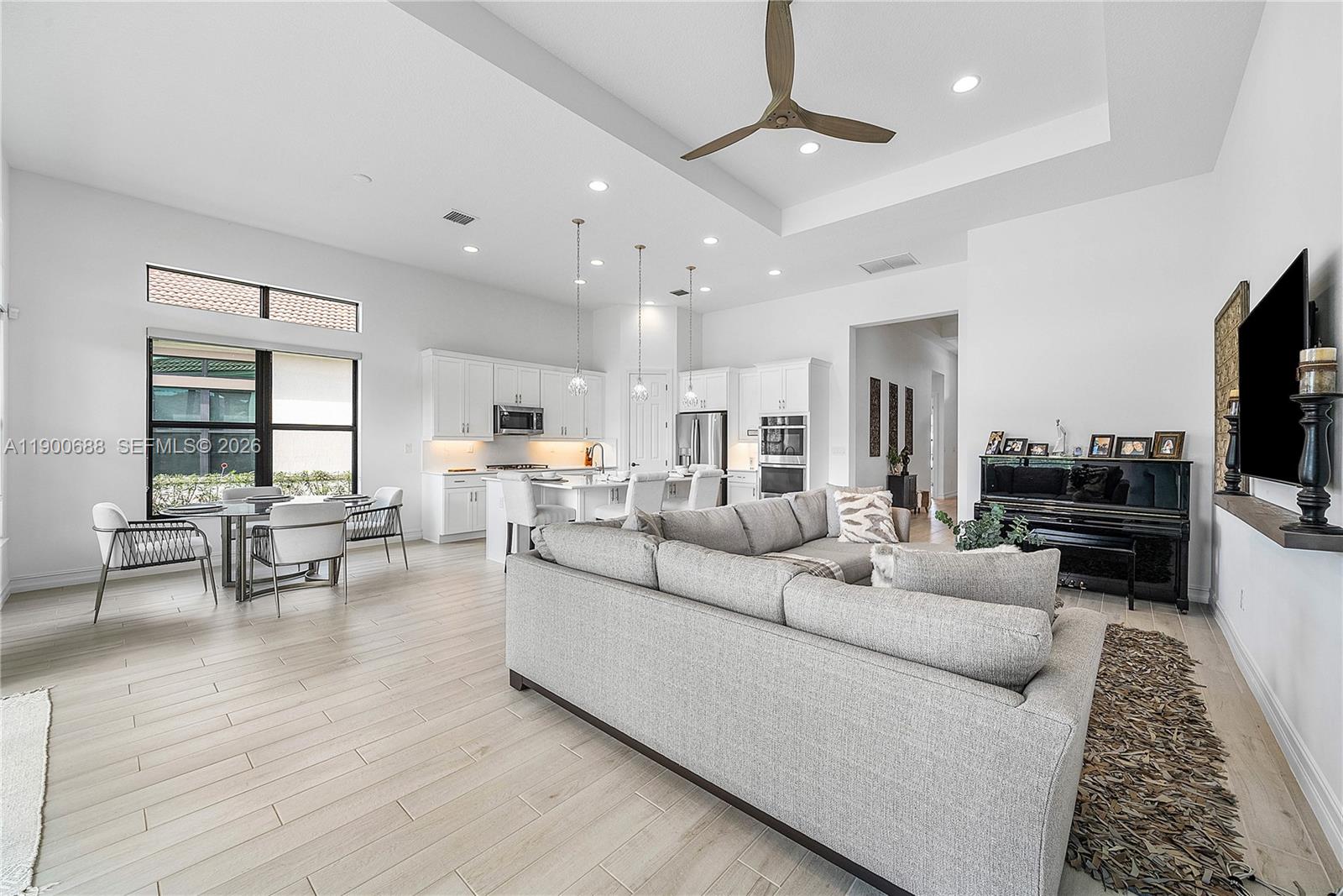 PARKLAND ROYALE - Residential