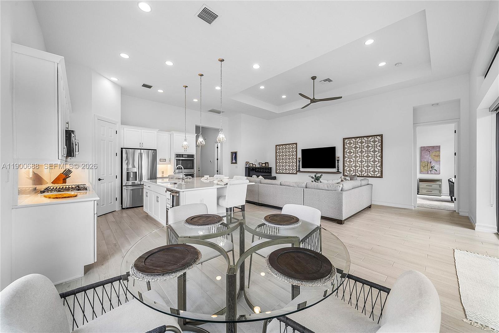 PARKLAND ROYALE - Residential