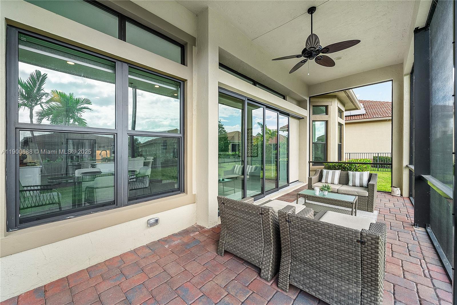 PARKLAND ROYALE - Residential