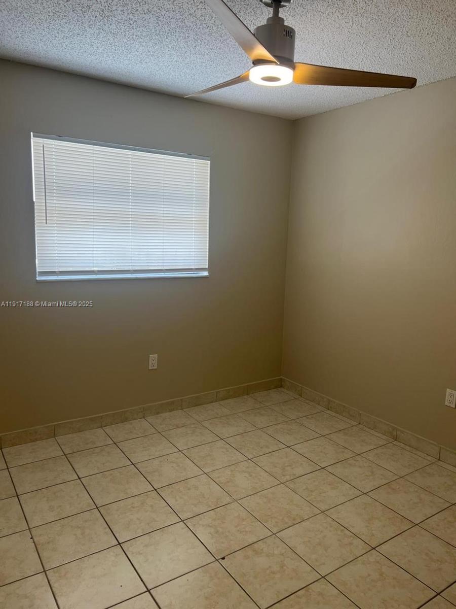 WEST VIEW LAKE TOWNHOMES - Residential Lease