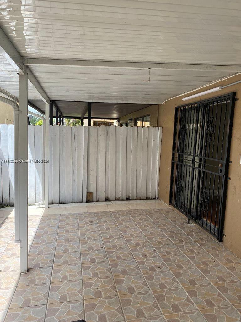 WEST VIEW LAKE TOWNHOMES - Residential Lease