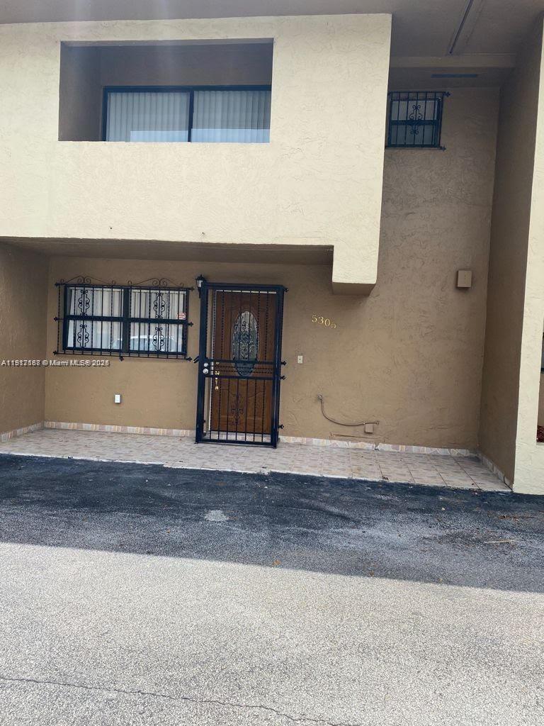 WEST VIEW LAKE TOWNHOMES - Residential Lease