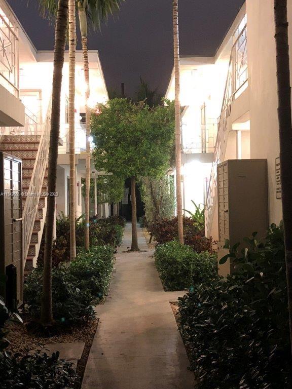 ETRURIA CONDO - Residential