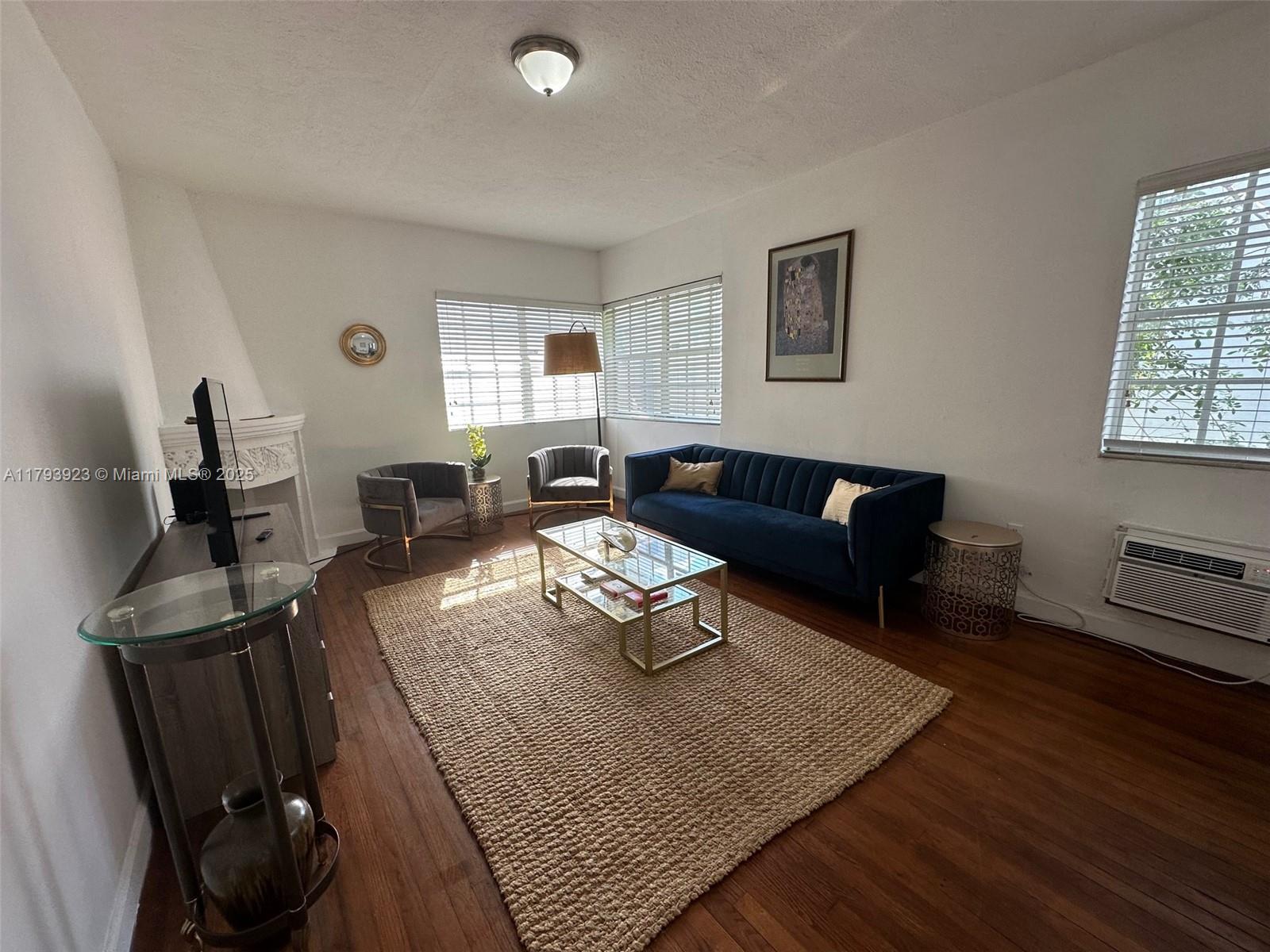 ST REMY CONDO - Residential Lease