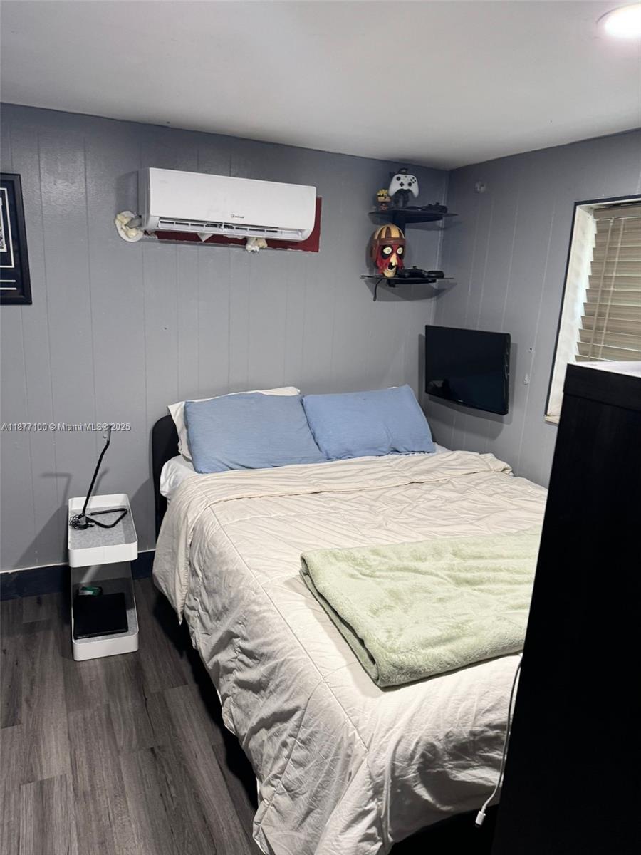 BEVERLY PARK - Residential